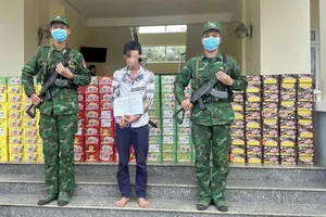 Vừa nhận vận chuyển 350 kg pháo nổ thì Bộ đội Biên phòng Đồng Nai bắt giữ
