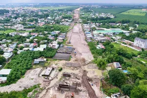 Sắp đến hạn thông xe kỹ thuật nhưng cao tốc Biên Hòa - Vũng Tàu mới đạt 50%