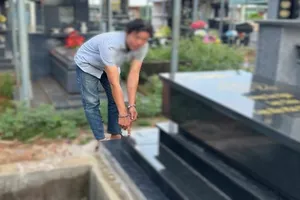Bắt tạm giam nghi phạm đập phá mộ tại nghĩa trang Núi Đỏ ở Đồng Nai