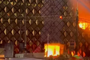 Quán bar và karaoke từng nổi tiếng ở Đồng Nai bốc cháy dữ dội 