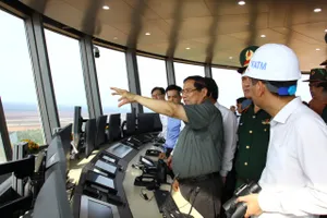 Hình ảnh Thủ tướng kiểm tra chi tiết các hạng mục sân bay Long Thành để đón chuyến bay đầu tiên