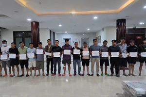 Công an bắt giữ băng nhóm buôn bán vũ khí, đánh bạc do giang hồ Võ Thanh Tùng cầm đầu 