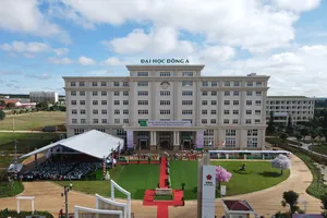  Trao quyết định thành lập phân hiệu Đại học Đông Á tại Đắk Lắk