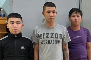 Đang nhận kèo cá độ bóng đá thì bị Cảnh sát hình sự bắt giữ