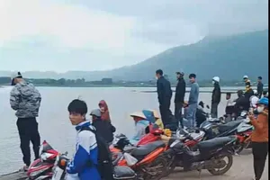 Lật thuyền đánh cá, một người chết đuối