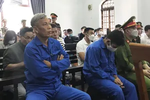 Lại hoãn xử 'trùm' xăng giả Trịnh Sướng và 38 đồng phạm