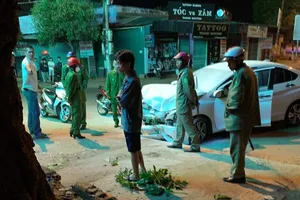 Nghi lái ô tô tông vào nhóm người trên vỉa hè để trả thù