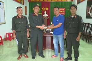 Chiến sĩ cảnh sát cơ động trả lại 45 triệu đồng cho người đánh rơi