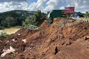 Đắk Nông: Sạt lở đường tránh Gia Nghĩa do san lấp mặt bằng trái phép