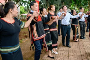 Phó thủ tướng Trần Lưu Quang dự ngày hội toàn dân bảo vệ an ninh tổ quốc tại Đắk Lắk