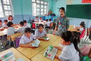 Lý do những ngôi trường ở Tây Nguyên từ chối nhận hoa