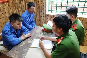 Nhóm cho vay tiền 'không cần tài sản thế chấp' bị bắt