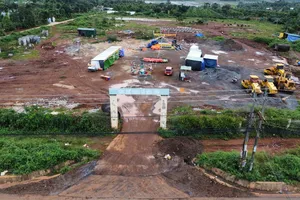 Đắk Lắk: Đơn vị thi công cày nát đường dân sinh, sân vận động