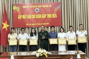 Bộ Chỉ huy Biên phòng tỉnh Đắk Lắk gặp gỡ báo chí đầu Xuân