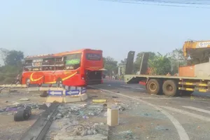 Khởi tố vụ 2 xe khách tông nhau, 18 người thương vong ở Gia Lai