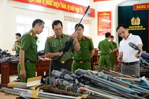 Biểu dương mô hình đổi gạo lấy vũ khí ở Đắk Lắk