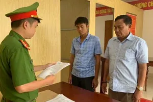 Vụ chủ tịch thị trấn ở Đắk Lắk lạm quyền: Khởi tố 2 cha con giám đốc công ty 