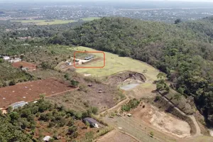 Một giám đốc ngân hàng bất ngờ tự nguyện phá dỡ công trình trái phép 