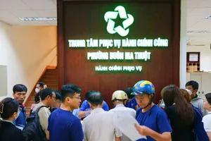 Đắk Lắk: Chấn chỉnh tình trạng 'cò' giấy tờ tại các trung tâm hành chính công 