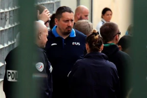 Hooligans Nga bị trục xuất khỏi nước Pháp vẫn quay lại... quậy tiếp