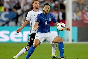 Tuyển thủ Ý sang Trung Quốc... kiếm tiền