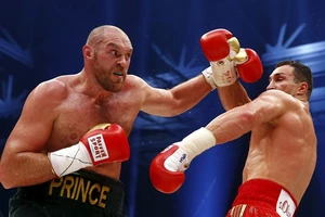 'Trận quyền Anh thế kỷ' vẫn chưa định được ngày thi đấu