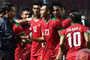 Ngại hỗn loạn, Indonesia bán vé tại các trụ sở quân sự