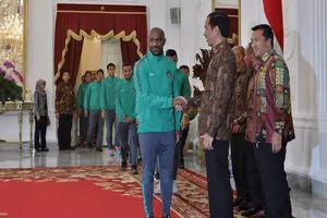 Mỗi cầu thủ Indonesia được Tổng thống tặng 15 ngàn USD