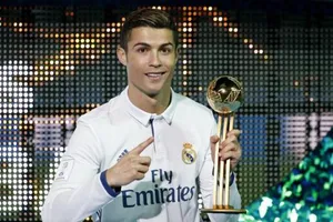Ronaldo từ chối hợp đồng 300 triệu euro từ Trung Quốc