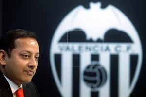 Valencia, bà Chan xuống, cựu chính khách lên