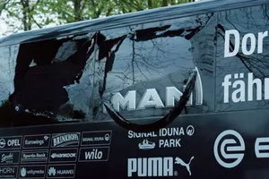 Vụ nổ xe buýt chở đội Dortmund: Bom được cài ở đâu?