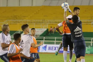 U-20 Argentina tập 'đậm' tình huống cố định