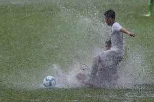 HA Gia Lai thất thủ dưới trời mưa