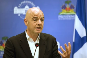 Bắc Mỹ và Marocco chạy đua đăng cai World Cup 2026