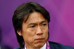 Tuyển Hàn loạng choạng, lập tức thượng tầng thay đổi