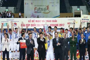 Thái Sơn Nam vô địch