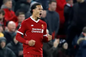 Van Dijk đáng đồng tiền bát gạo?
