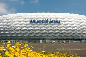 Premier League vẫn… ngửi khói Bundesliga