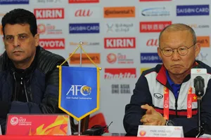 HLV Park Hang-seo bắt bài Iraq