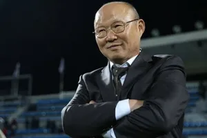 Coi chừng HLV Park Hang-seo bị 'bắt' đi