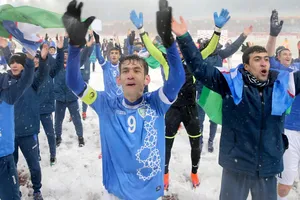 Thưởng ô tô cho cầu thủ Uzbekistan đâu bằng U-23 VN