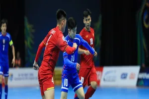  Hết hồn…Việt Nam ngược dòng vào tứ kết