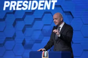Chủ tịch FIFA G.Infantino nói gì về nạn 'cò' bóng đá?