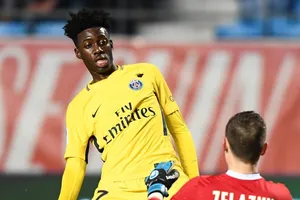 Khi con trai tổng thống đá bóng cho PSG