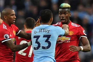 Hai đám cưới và một… đám ma