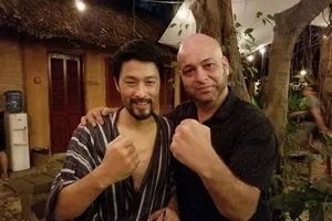 Vì sao sau cuộc gặp với Johny Trí Nguyễn thì Flores về?