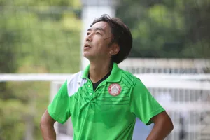 CLB TP.HCM có nên sa thải HLV Miura?