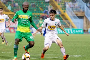 'Huynh đệ tương tàn' bất phân thắng bại