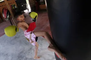 12 tuổi, vô địch thế giới Muay Thái