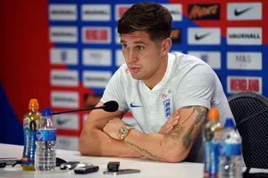 John Stones phản pháo: Colombia là đội bóng… bẩn nhất